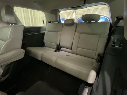 Used 2025 Ford Expedition Active AWD/4WD image 13