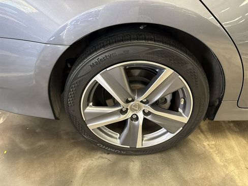 Used 2016 Lexus GS 200t RWD image 13