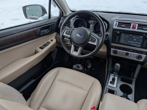 Used 2017 Subaru Outback 2.5i Limited image 9