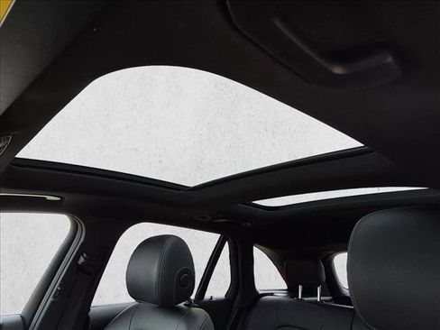 Used 2018 Mercedes-Benz GLC 300 image 11