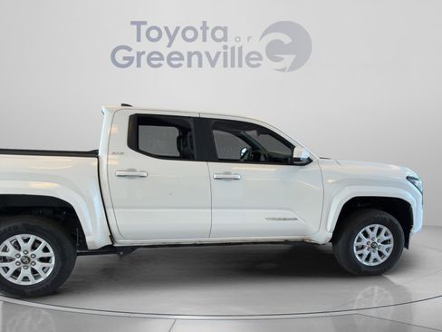Used 2025 Toyota Tacoma TRD Sport RWD image 7