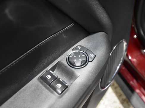 Used 2018 Ford Mustang GT Premium image 15