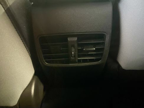 Used 2024 Toyota Corolla Cross AWD Hybrid image 23