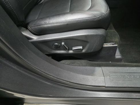 Used 2016 Ford Explorer XLT w/ Equipment Group 202A FWD image 6