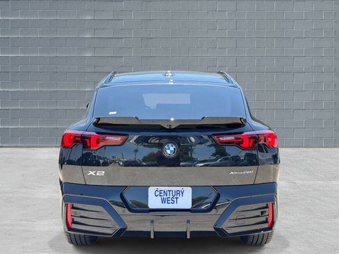 New 2026 BMW X2 xDrive28i w/ M Sport Package AWD/4WD image 4