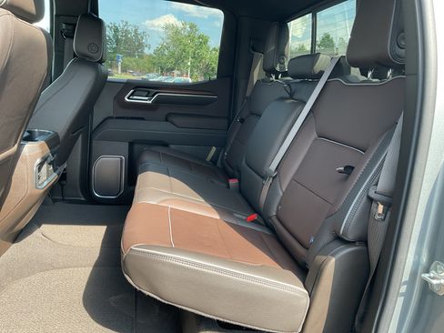 Used 2026 GMC Sierra 1500 Denali w/ Technology Package AWD/4WD image 17