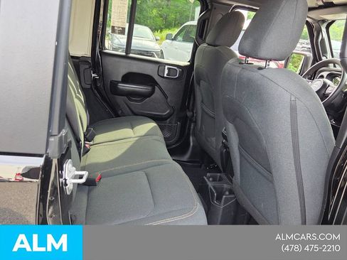 Used 2025 Jeep Wrangler Unlimited Sport AWD/4WD image 15