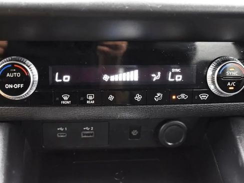 Used 2024 Mitsubishi Outlander Ralliart AWD/4WD image 33