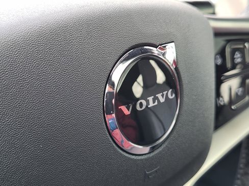 Used 2025 Volvo EX30 Ultra image 40