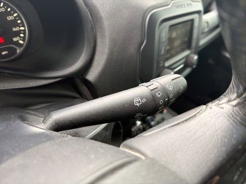 Used 2017 Jeep Renegade Altitude w/ Safety & Security Group (ALP) image 36