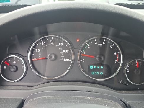 Used 2012 Jeep Liberty Sport AWD/4WD image 5
