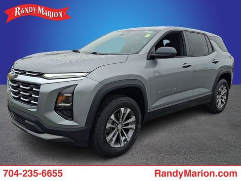 Used 2026 Chevrolet Equinox LT FWD image 1