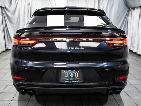 Used 2021 Porsche Cayenne Turbo w/ Assistance Package image 5