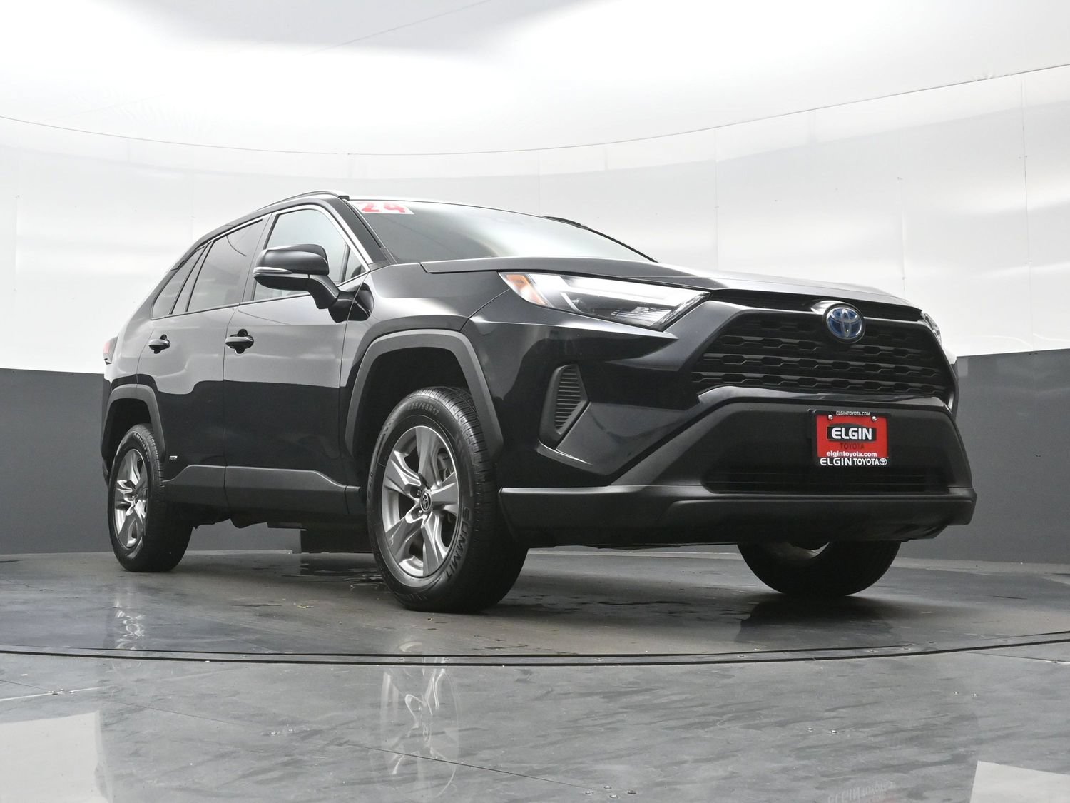 Used 2024 Toyota RAV4 XLE w/ Weather Package AWD/4WD image 27