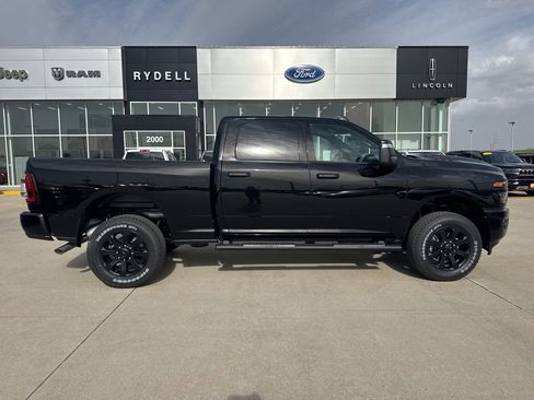 New 2026 RAM 2500 Tradesman AWD/4WD image 2