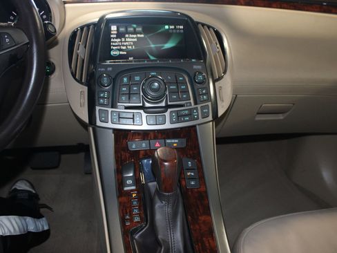 Used 2012 Buick LaCrosse Touring image 16