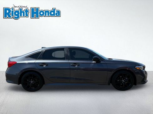 Used 2024 Honda Civic Sport image 9