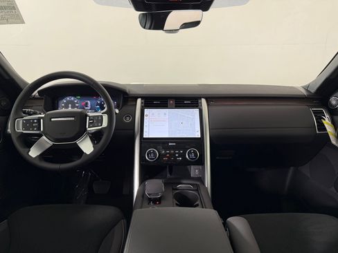 New 2026 Land Rover Discovery S AWD/4WD image 16