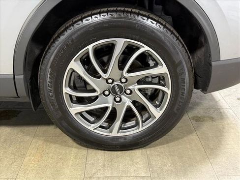 Used 2021 Lincoln Corsair Standard w/ Equipment Group 101A image 15