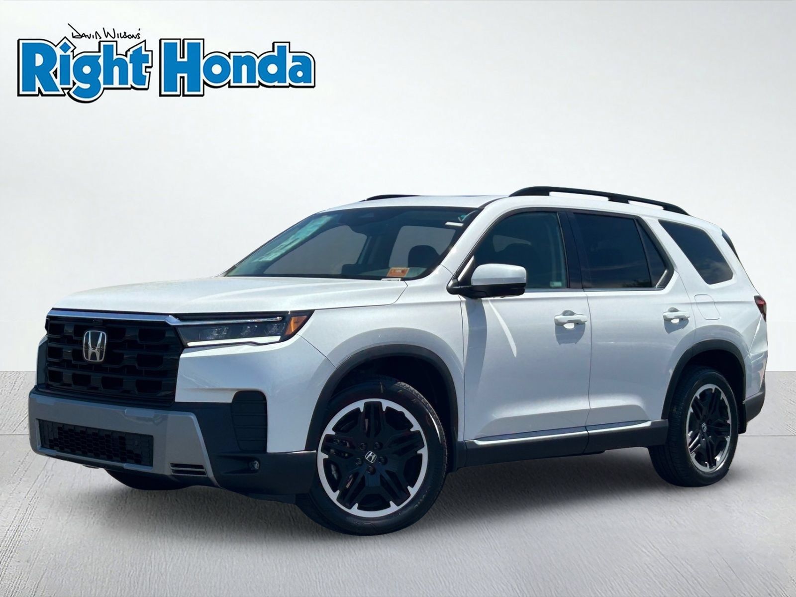 New 2026 Honda Pilot Touring image 2