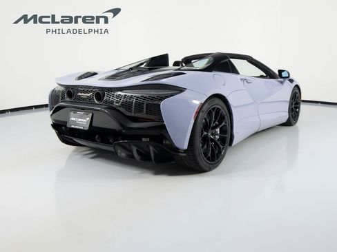 Used 2025 McLaren Artura Spider image 6