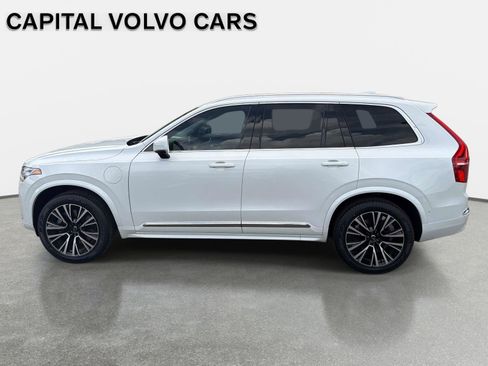Certified 2025 Volvo XC90 T8 Plus w/ Protection Package Premier AWD/4WD image 8