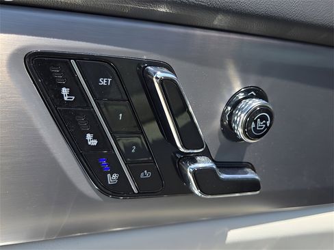 New 2026 Cadillac Vistiq Sport image 25