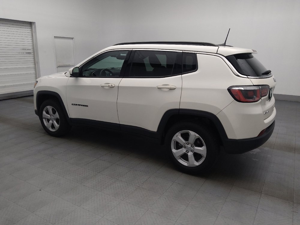Used 2018 Jeep Compass Latitude w/ Popular Equipment Group AWD/4WD image 3
