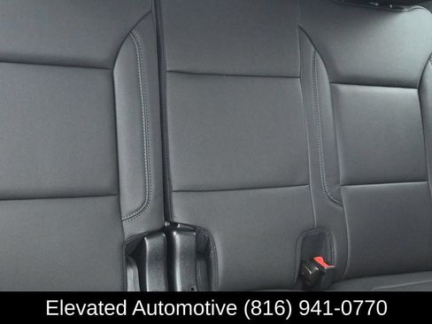 Used 2023 Chevrolet Tahoe Z71 w/ Luxury Package AWD/4WD image 13