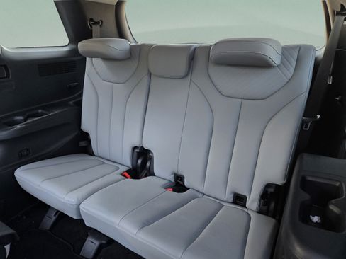 Used 2024 Hyundai Palisade SEL w/ Premium Package FWD image 18