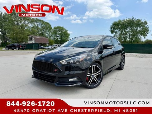 Used 2015 Ford Focus ST w/ Equipment Group 402A FWD image 1
