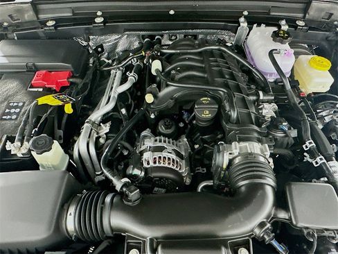 New 2025 Jeep Wrangler Sahara w/ Technology Group image 18