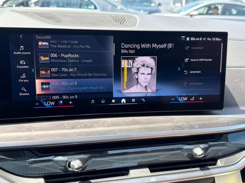 Used 2025 BMW X7 xDrive40i w/ Premium Package image 22