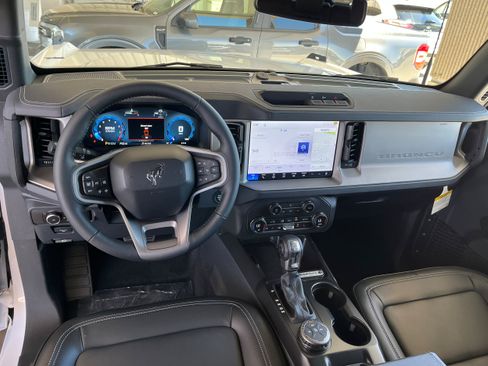 New 2026 Ford Bronco Outer Banks AWD/4WD image 8