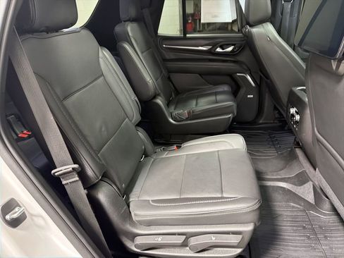 Used 2021 GMC Yukon Denali w/ Denali Premium Package AWD/4WD image 10