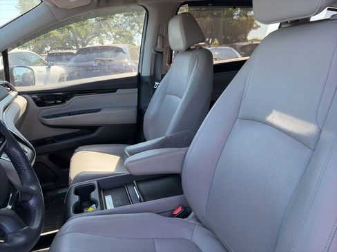 Used 2018 Honda Odyssey Elite image 14
