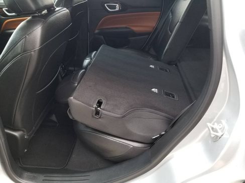 Certified 2025 Jeep Compass Limited AWD/4WD image 15