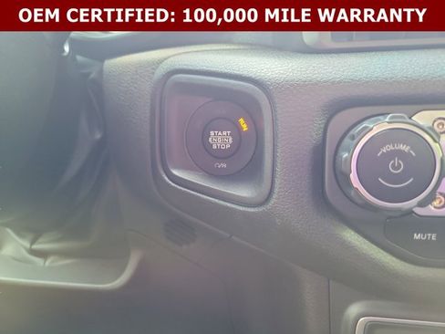 Used 2024 Jeep Gladiator Sport AWD/4WD image 34