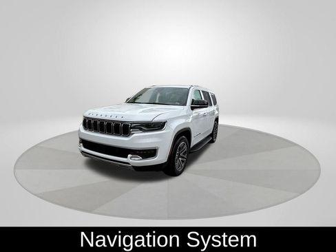 Used 2024 Jeep Wagoneer Series II w/ Flexible Seating Group image 3