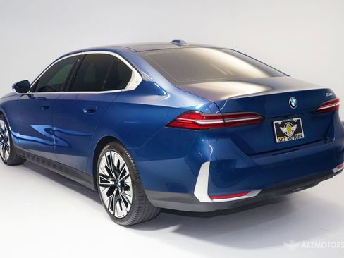 Used 2025 BMW 530i image 7