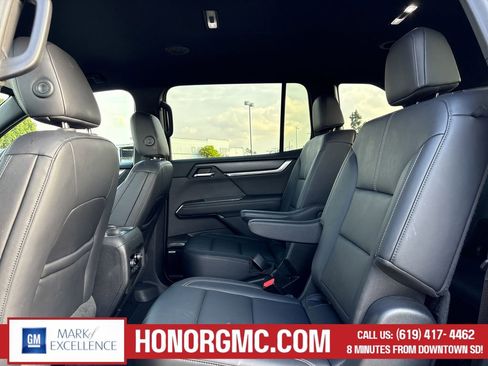 Used 2024 GMC Acadia Elevation AWD/4WD image 16