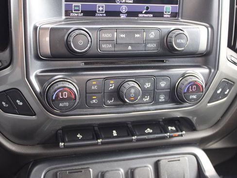 Used 2018 Chevrolet Silverado 1500 LT w/ All Star Edition image 36