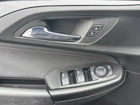 Used 2023 Chevrolet TrailBlazer RS w/ Convenience Package image 11