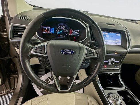 Used 2019 Ford Edge Titanium w/ Equipment Group 301A FWD image 11