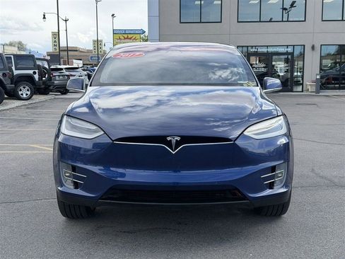 Used 2017 Tesla Model X 75D image 3