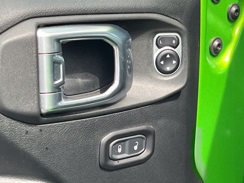 Used 2018 Jeep Wrangler Unlimited Sport S AWD/4WD image 20