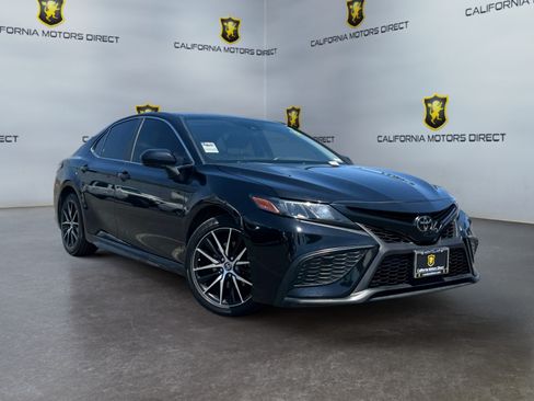 Used 2022 Toyota Camry SE FWD image 7