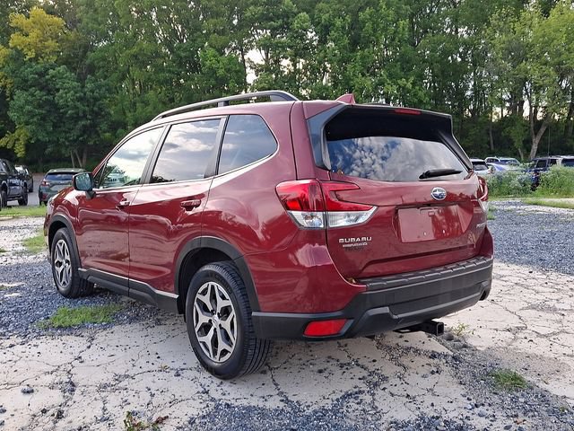 Used 2021 Subaru Forester Premium AWD/4WD image 6