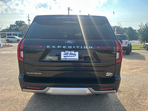 New 2025 Ford Expedition Platinum w/ Driver's Package image 4