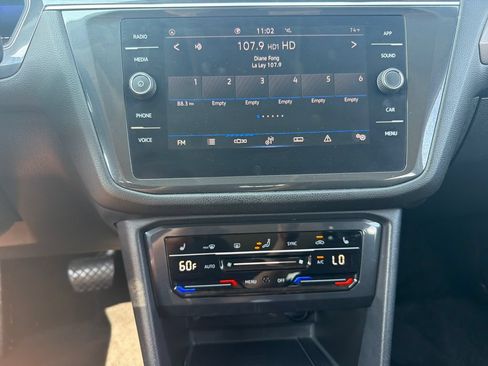 Certified 2023 Volkswagen Tiguan SE FWD image 15